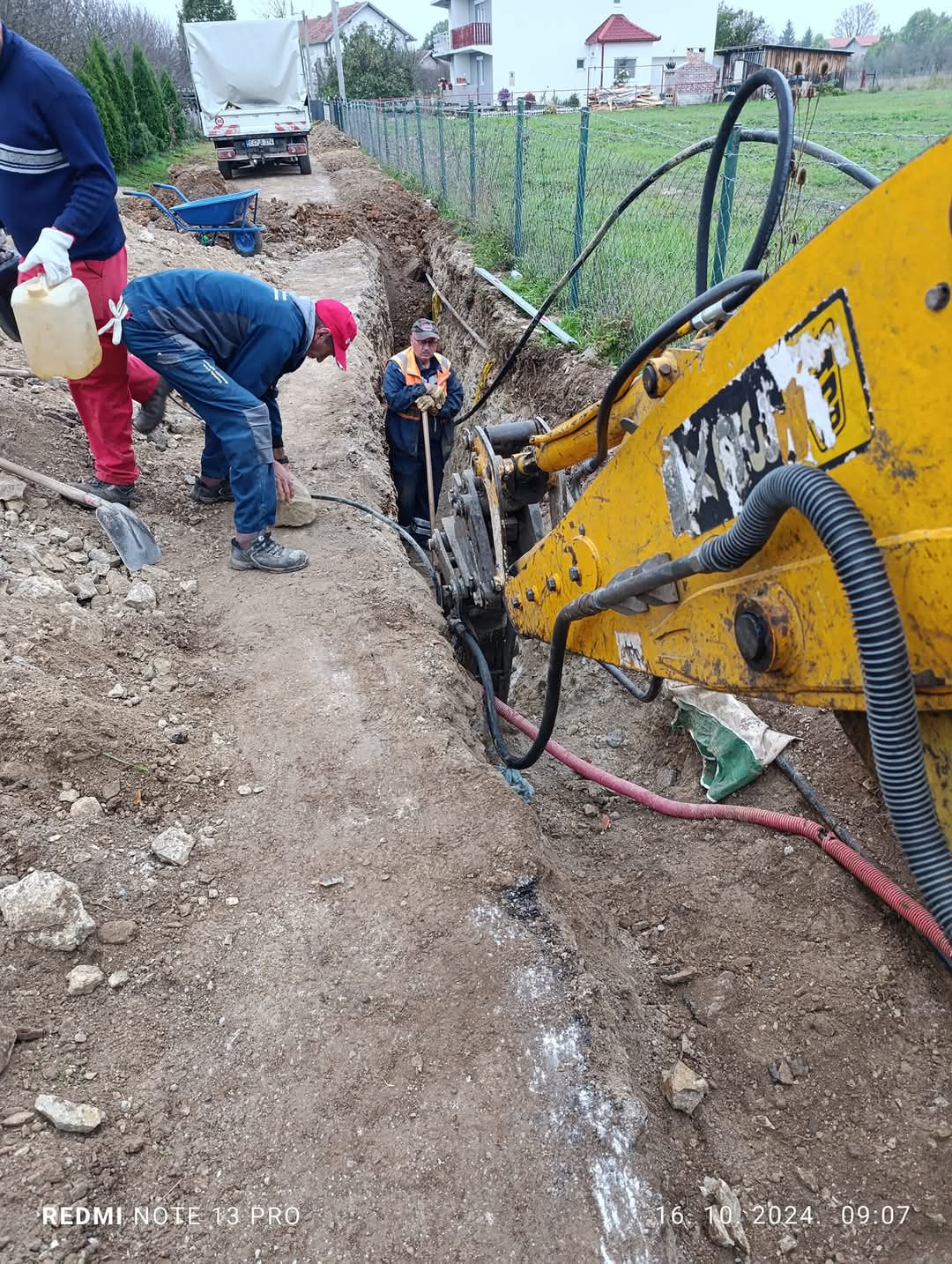 facebook 1733402301212 7270416205589132443